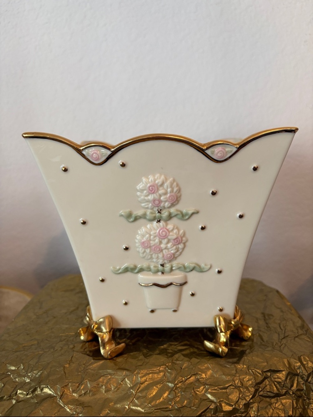 Lenox 2001 Gold Club Porcelain Planter-  Cream & Floral With Gold Accents